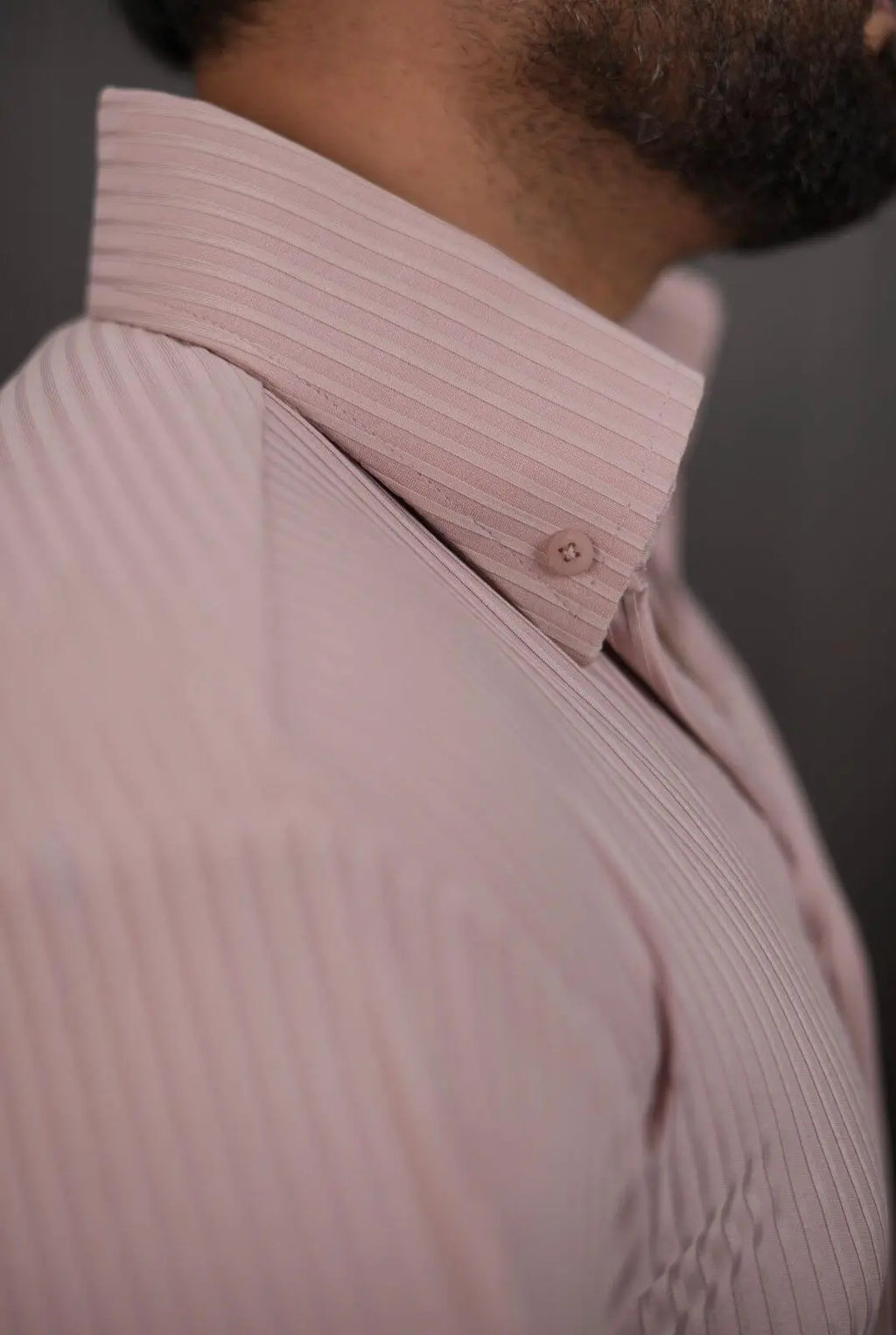 Lightweight peach pinstripe men’s shirt – detail shot